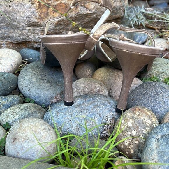 STUART WEITZMAN  open toed heeled sandal - Picture 2 of 6